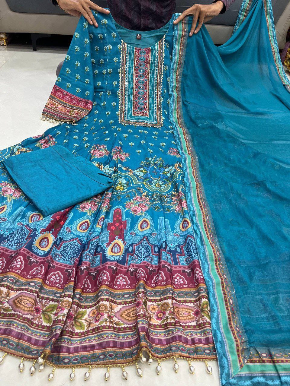 NEW ARRIVALS & RAJASTHANI FULL ANARKALI LATKAN LACE ROUND SET❣️ Fabloom