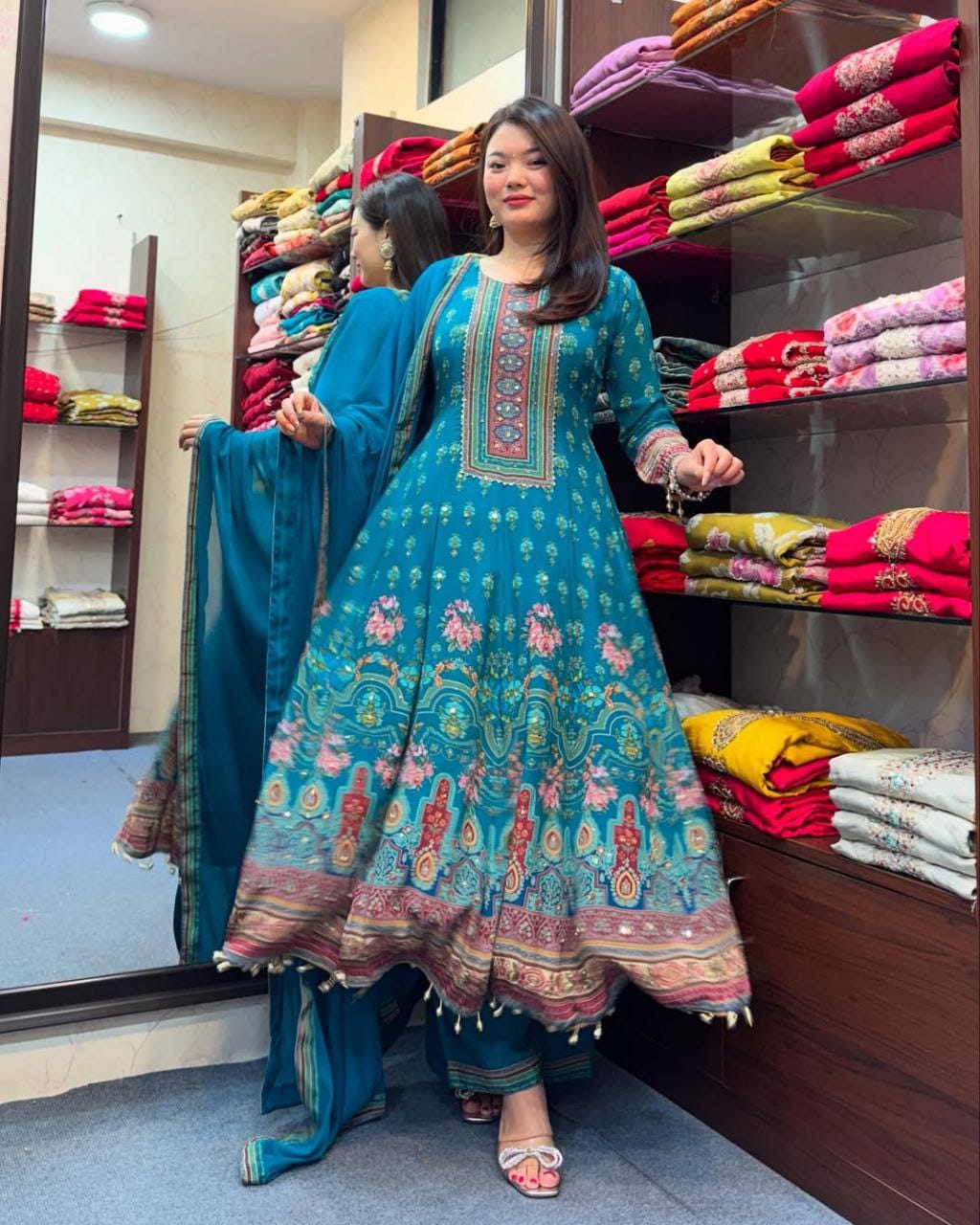 NEW ARRIVALS & RAJASTHANI FULL ANARKALI LATKAN LACE ROUND SET❣️ Fabloom