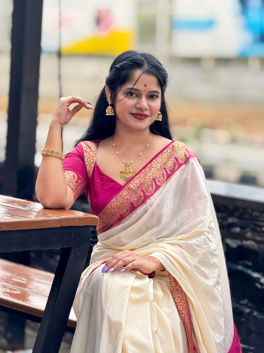 Elegant Mysore Silk Saree with Traditional Zari Border
