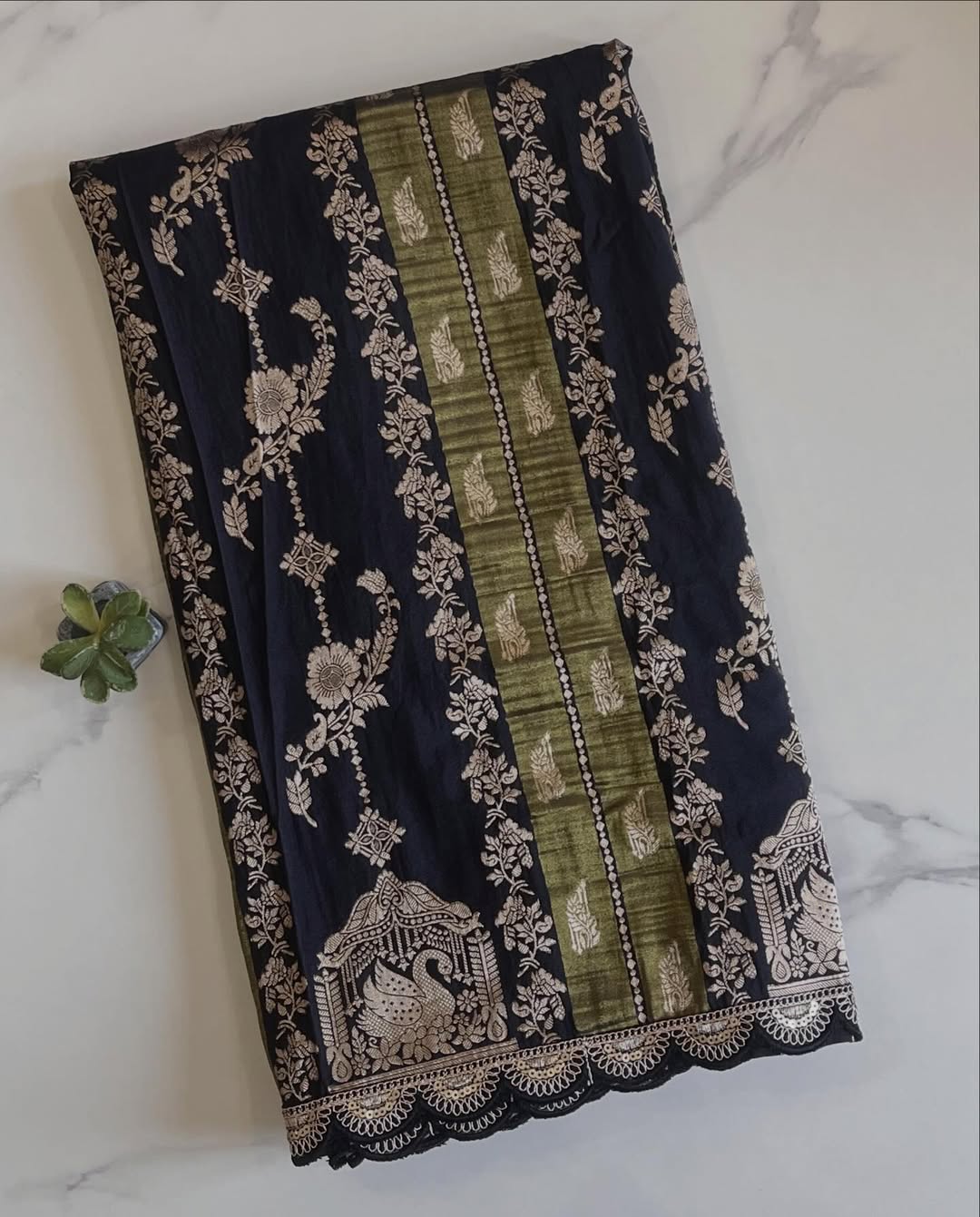 Khadi Tissue Work Border